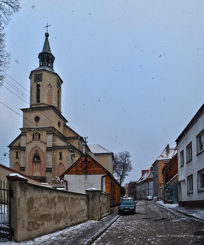 Pyskowice - the church<br/>© <a href="https://flickr.com/people/68519772@N00" target="_blank" rel="nofollow">68519772@N00</a> (<a href="https://flickr.com/photo.gne?id=24748188479" target="_blank" rel="nofollow">Flickr</a>)
