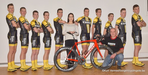 Young Cycling Team (135)