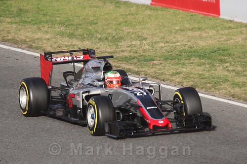 Esteban Gutierrez in the Haas during Formula One Winter Testing 2016