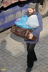 The unloading of humanitarian aid from Vinnytsia / Разгрузка гум. помощи из Винницы (10)