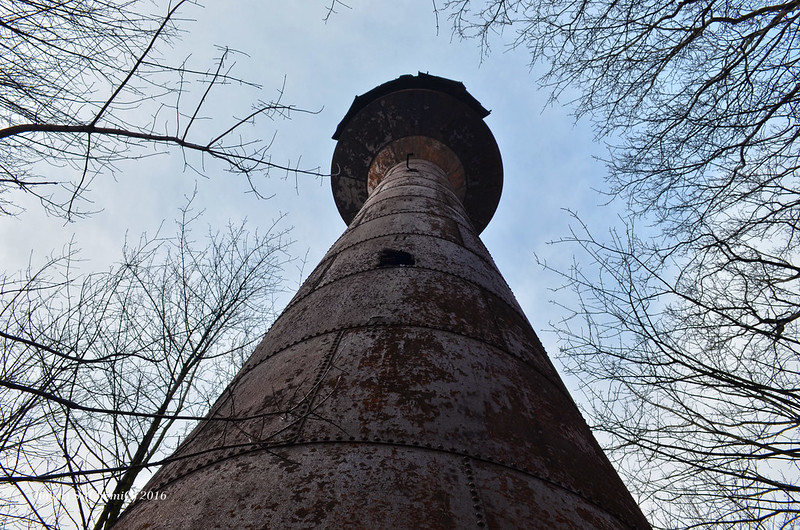 Będzin Grodziec - metal water tower<br/>© <a href="https://flickr.com/people/68519772@N00" target="_blank" rel="nofollow">68519772@N00</a> (<a href="https://flickr.com/photo.gne?id=25568603815" target="_blank" rel="nofollow">Flickr</a>)