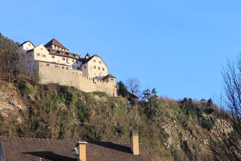 Vaduz Castle<br/>© <a href="https://flickr.com/people/87974483@N02" target="_blank" rel="nofollow">87974483@N02</a> (<a href="https://flickr.com/photo.gne?id=23784757410" target="_blank" rel="nofollow">Flickr</a>)