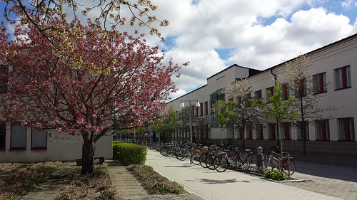 Örebro universitet - Teknikhuset by lassman63, on Flickr