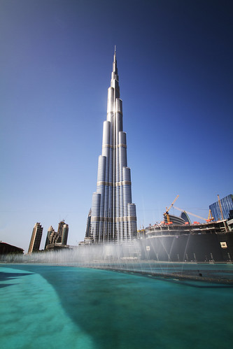 Dubai Fountains - noon