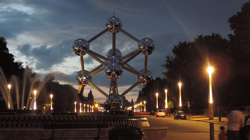 Atomium<br/>© <a href="https://flickr.com/people/23062151@N05" target="_blank" rel="nofollow">23062151@N05</a> (<a href="https://flickr.com/photo.gne?id=26734357795" target="_blank" rel="nofollow">Flickr</a>)