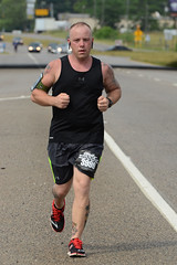 Anglų lietuvių žodynas. Žodis long-distance runner reiškia ilgų distancijų bėgikas lietuviškai.