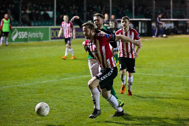 Bray Wanderers v Derry City<br/>© <a href="https://flickr.com/people/95412871@N00" target="_blank" rel="nofollow">95412871@N00</a> (<a href="https://flickr.com/photo.gne?id=25677738112" target="_blank" rel="nofollow">Flickr</a>)