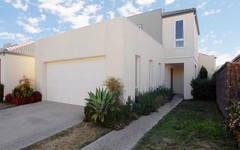 76 Sovereign Manors Cres, Rowville VIC