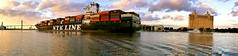 Containerschiff verlässt Savannah