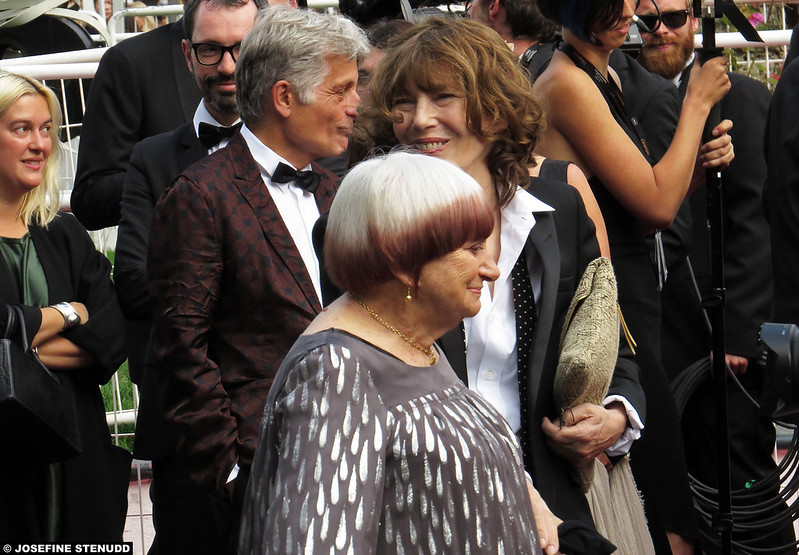 20150524_23k Agnes Varda & Jane Birkin | The Cannes Film Festival 2015 | Cannes, France<br/>© <a href="https://flickr.com/people/72616463@N00" target="_blank" rel="nofollow">72616463@N00</a> (<a href="https://flickr.com/photo.gne?id=25118544612" target="_blank" rel="nofollow">Flickr</a>)