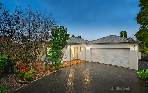 10 Catherine Avenue, Doncaster East VIC