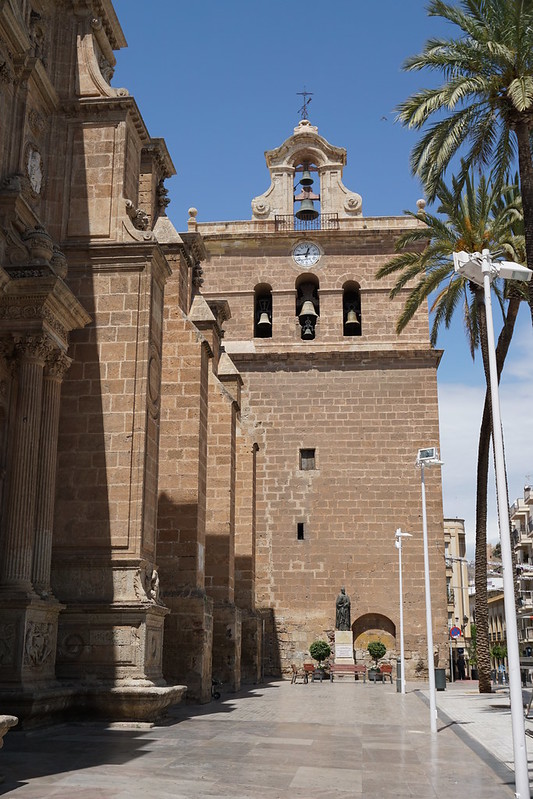 Almeria Cathedral, Spain<br/>© <a href="https://flickr.com/people/24879135@N04" target="_blank" rel="nofollow">24879135@N04</a> (<a href="https://flickr.com/photo.gne?id=42831825501" target="_blank" rel="nofollow">Flickr</a>)
