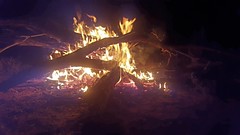 Roaring campfire at our first wild campsite, about 150km south of Coober Pedy