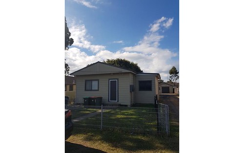 142 Central Ave, Oak Flats NSW