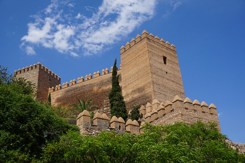 Alcazaba castle walls, Almeria, Spain<br/>© <a href="https://flickr.com/people/24879135@N04" target="_blank" rel="nofollow">24879135@N04</a> (<a href="https://flickr.com/photo.gne?id=27962785047" target="_blank" rel="nofollow">Flickr</a>)