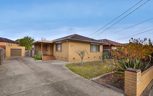 5 River Drive, Avondale Heights VIC