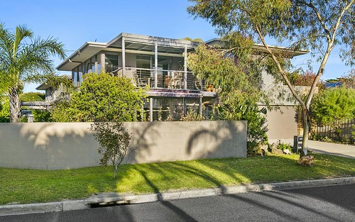 88 Seaview Avenue, Safety Beach Vic 3936