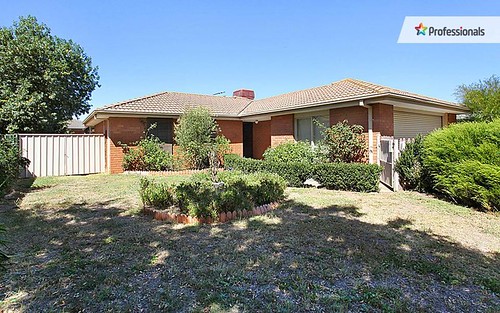 8 Cleveland Drive, Hoppers Crossing VIC