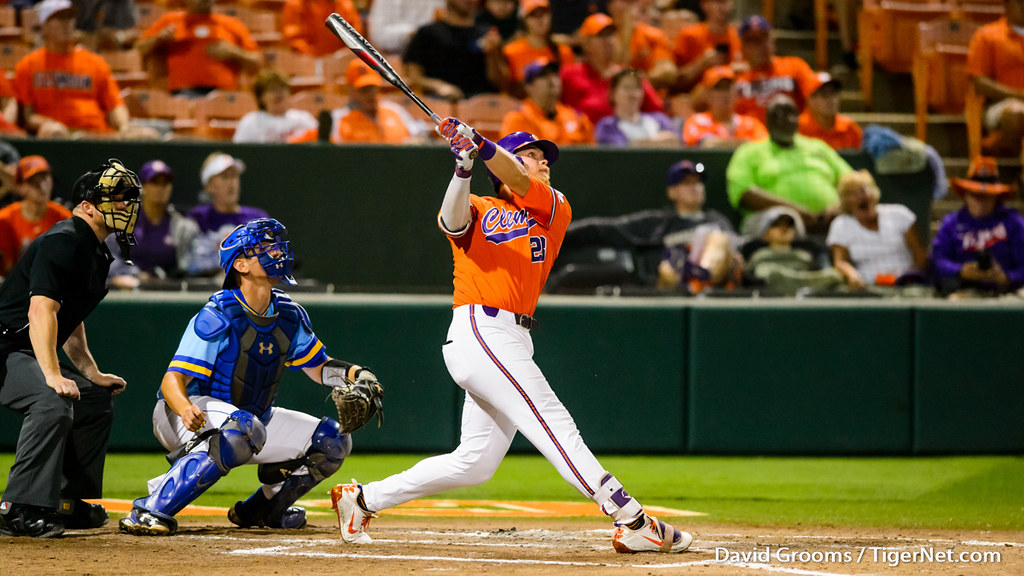 Clemson Baseball Photo of Seth Beer and moreheadst and ncaaregional