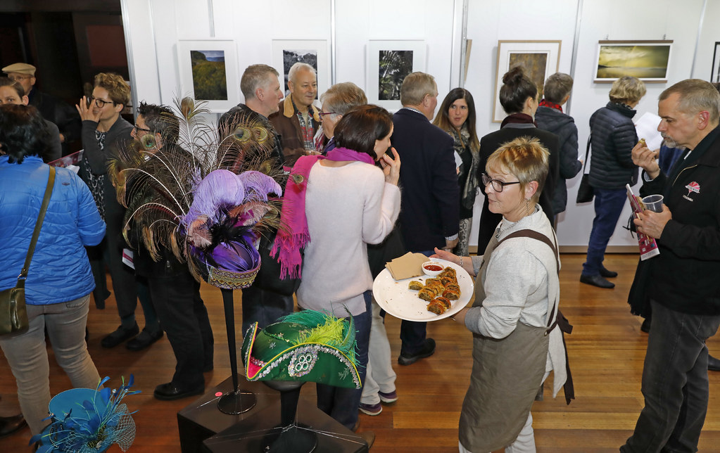 ann-marie calilhanna- bent art opening @ wentworth falls_050