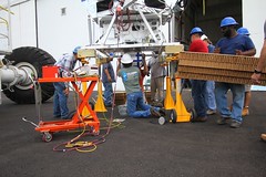 Installing the ballast hopper and crush pads • <a style="font-size:0.8em;" href="http://www.flickr.com/photos/27717602@N03/42392284992/" target="_blank">View on Flickr</a>