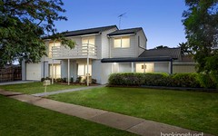 27 Chelmsford Way, Melton West Vic