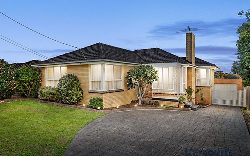 19 Ludwell Cr, Bentleigh East VIC 3165