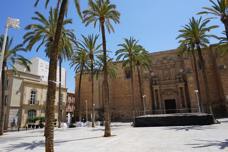 Almeria Cathedral, Spain<br/>© <a href="https://flickr.com/people/24879135@N04" target="_blank" rel="nofollow">24879135@N04</a> (<a href="https://flickr.com/photo.gne?id=41930809145" target="_blank" rel="nofollow">Flickr</a>)