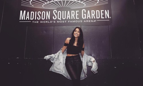 Madison Beer at MSG for the New York Knicks