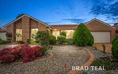 15 Chichester Drive, Taylors Lakes VIC