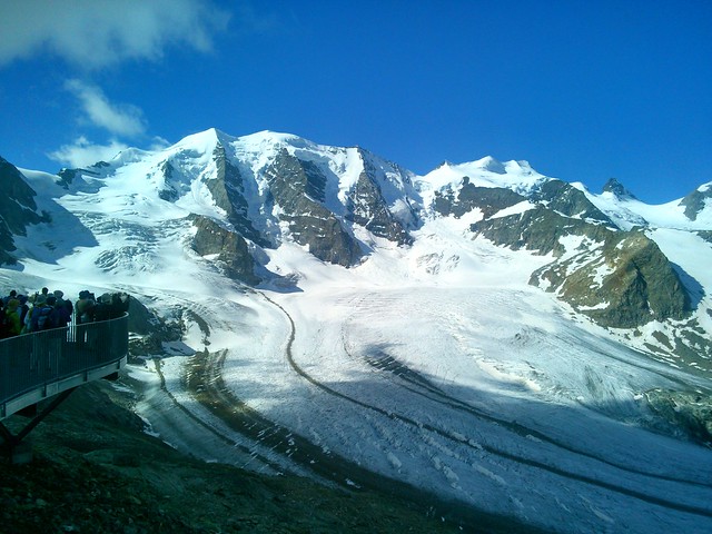 コルヴァッチから見た氷河です。涼しく感じ...