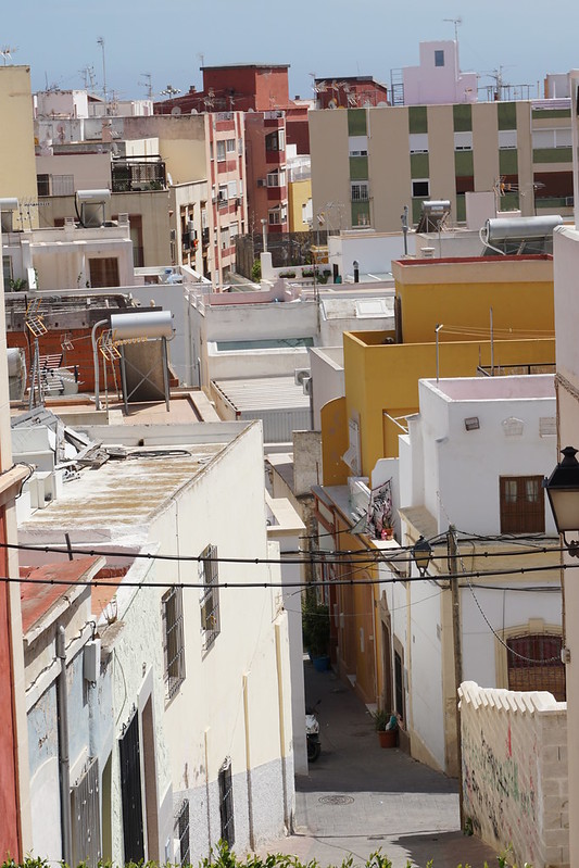 Streets in Almeria, Spain<br/>© <a href="https://flickr.com/people/24879135@N04" target="_blank" rel="nofollow">24879135@N04</a> (<a href="https://flickr.com/photo.gne?id=27962785377" target="_blank" rel="nofollow">Flickr</a>)
