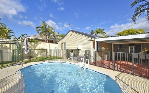 4 Cornwall Cl, Heritage Park QLD 4118