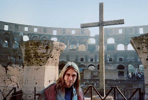 Nirvana #nirvana 📷 ] ; ) ::\☮/>>http://www.elettrisonanti.net/galleria-fotografica#grunge 🔊 #seattlesound 🎸 #rock #1989 #grungerock #psychedelia #curtkobain #desertrock #rocknroll #colosseo 🎥#elettritv💻📲