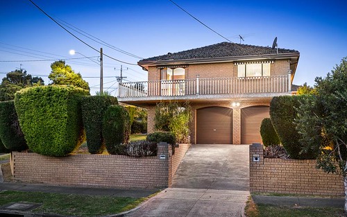 1 Turana St, Doncaster VIC 3108