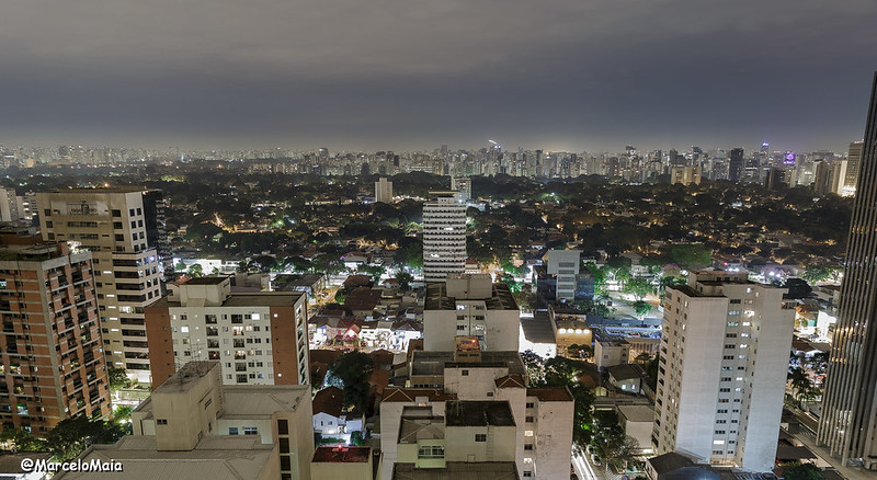 Cityscape of Sao Paulo at night, Brazil.<br/>© <a href="https://flickr.com/people/114722765@N07" target="_blank" rel="nofollow">114722765@N07</a> (<a href="https://flickr.com/photo.gne?id=28153306667" target="_blank" rel="nofollow">Flickr</a>)