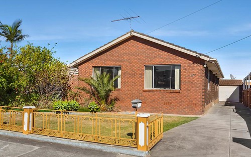 53 Montpellier Dr, Avondale Heights VIC 3034