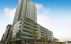 245/8 Waterside Place, Docklands Vic