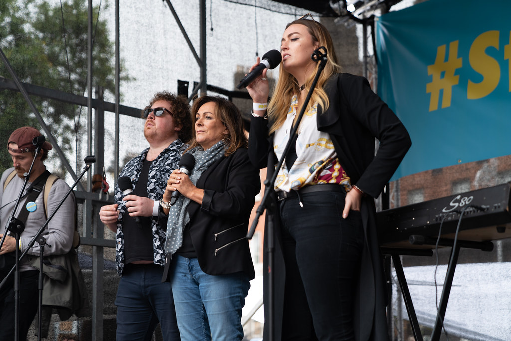 Róisín O On Stage  With Mary Black Her Mother At The Stand For The Truth Event [#stand4truth]-143408
