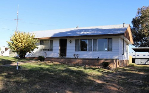 170 Chums Lane, Young NSW 2594