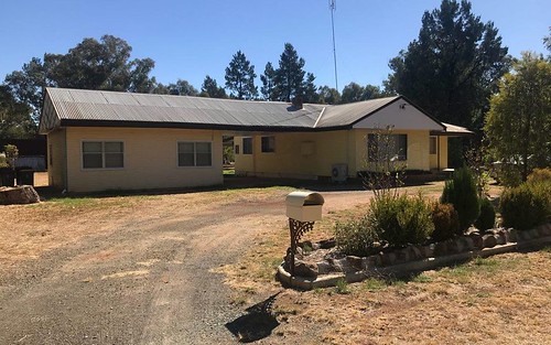 212 Military Road, Parkes NSW