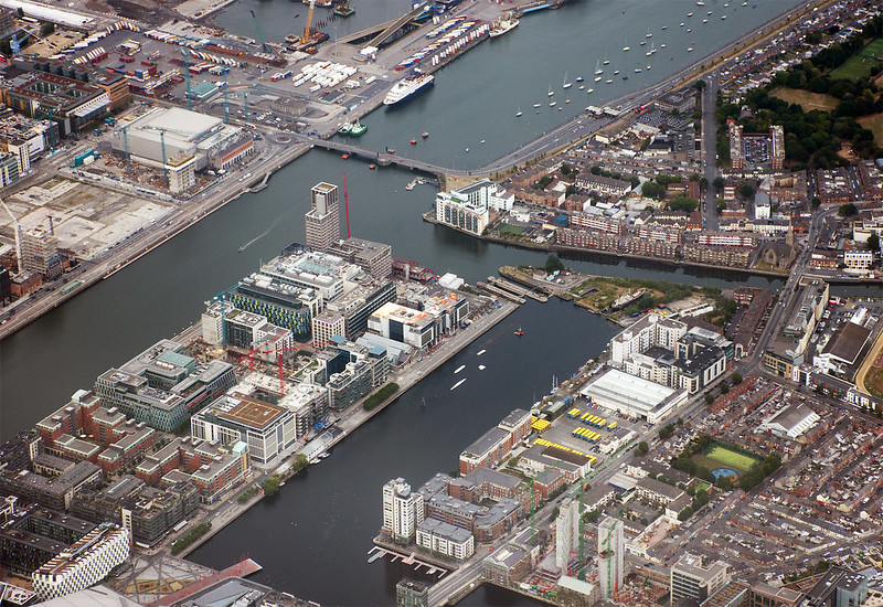 Grand Canal Dock<br/>© <a href="https://flickr.com/people/24101413@N03" target="_blank" rel="nofollow">24101413@N03</a> (<a href="https://flickr.com/photo.gne?id=29307920677" target="_blank" rel="nofollow">Flickr</a>)