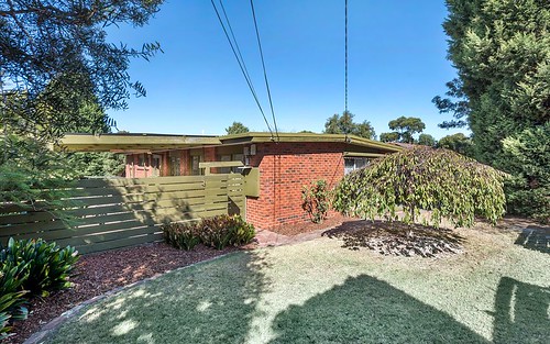19 Overland Dr, Vermont South VIC 3133