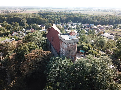 Zamek Biskupi w Otmuchowie od północnego wschodu z lotu ptaka