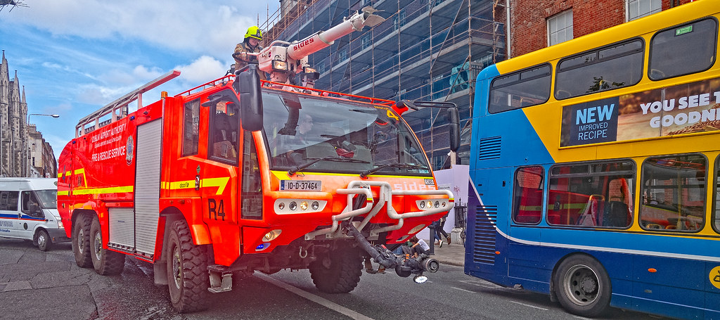 RESCUE 4 FIRE ENGINE USED IN DUBLIN AIRPORT [MANUFACTURED BY SIDES]--143782