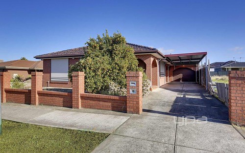 15 Mitchell Cr E, Meadow Heights VIC 3048