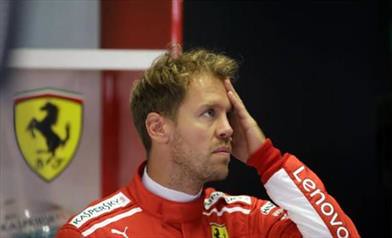 Vettel, la macchina è fortissima, peccato aver toccato il muro