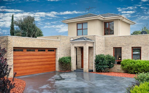 2/15 Mill Avenue, Forest Hill VIC