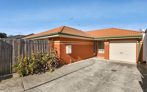 2/35 Green Street, Airport West VIC 3042