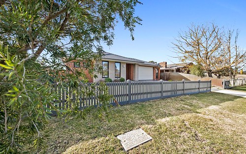 7 Rodney Drive, Woodend VIC